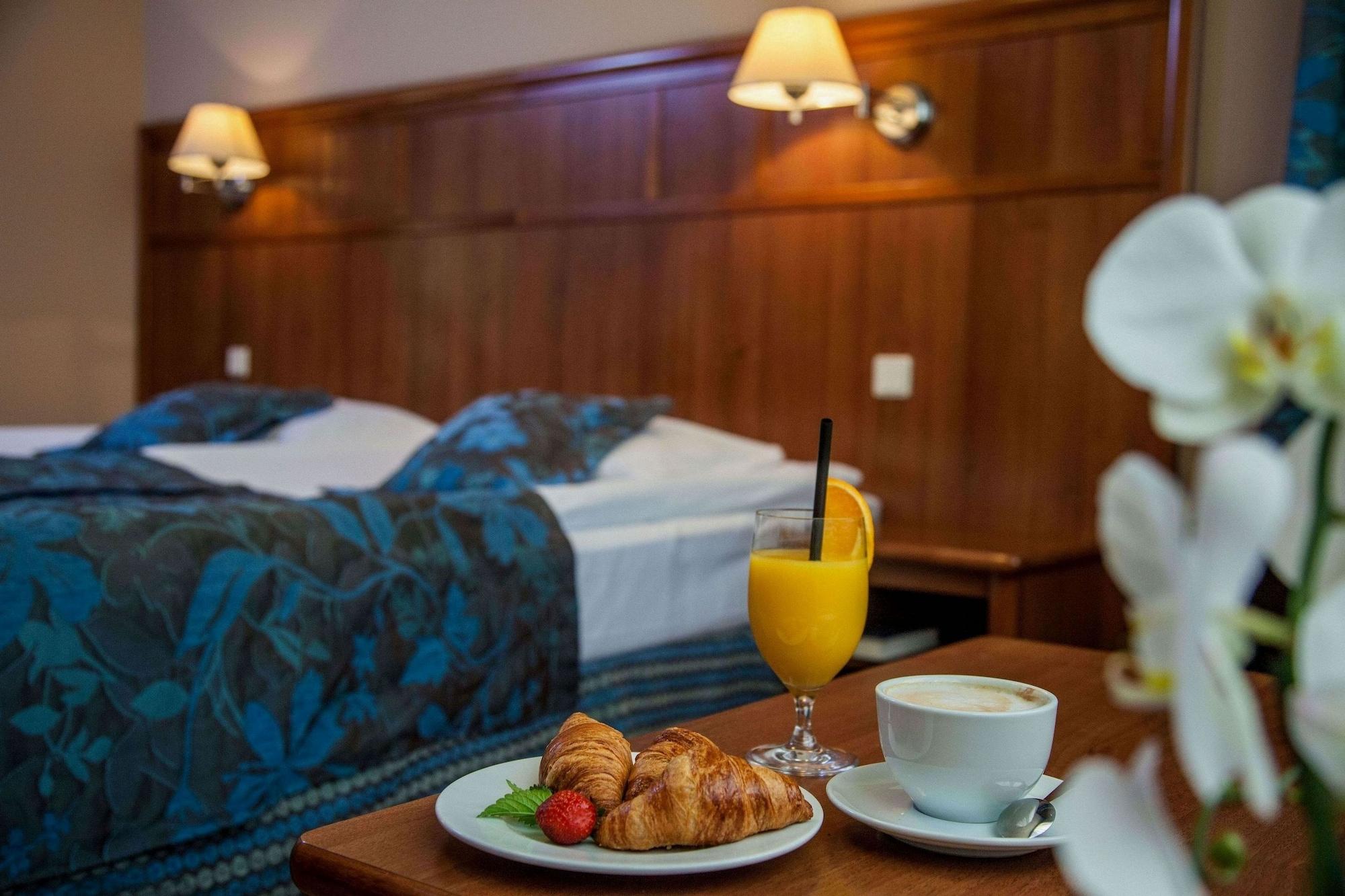 Farmona Hotel Business & Spa Krasków Εξωτερικό φωτογραφία