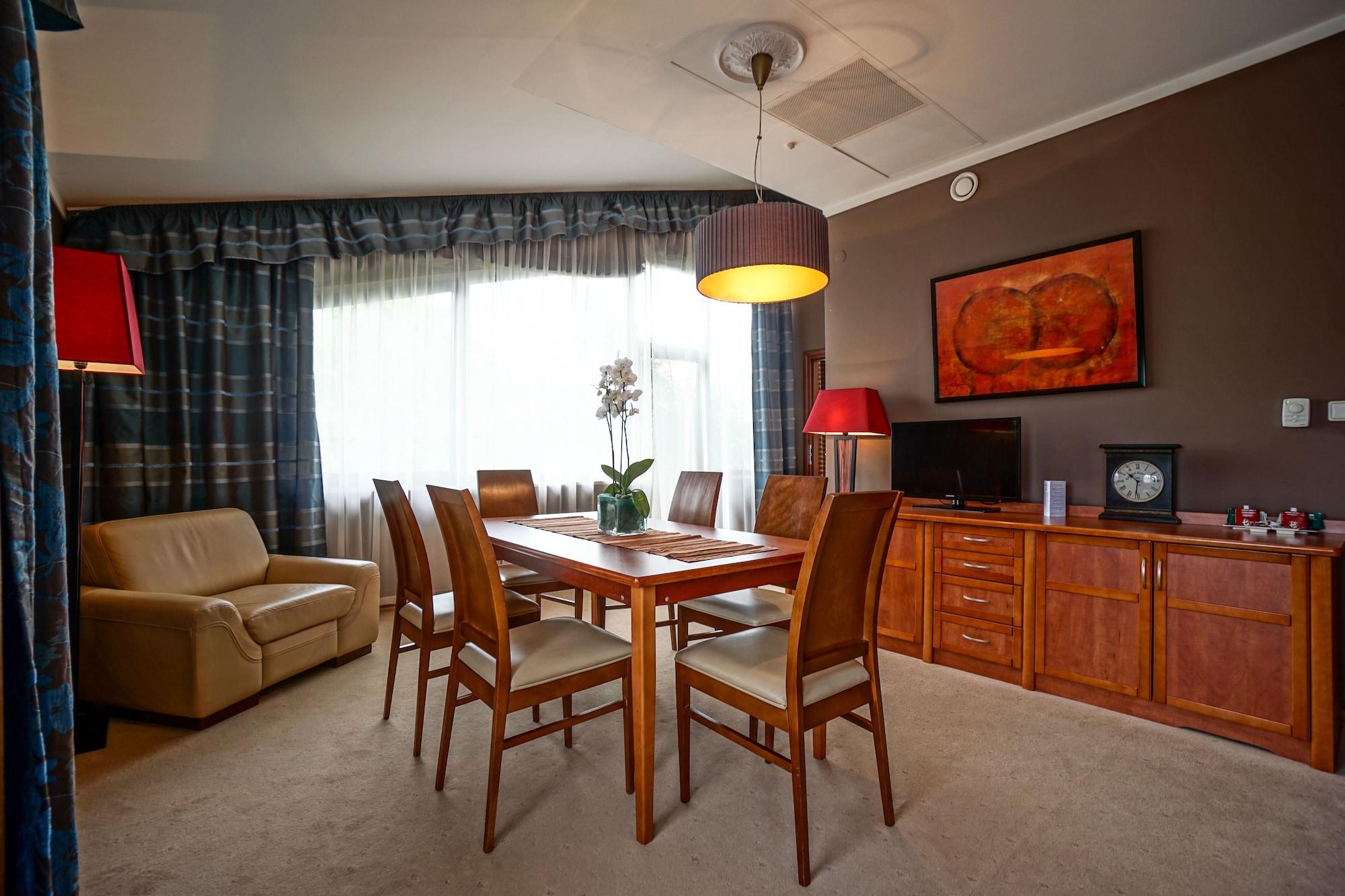 Farmona Hotel Business & Spa Krasków Εξωτερικό φωτογραφία