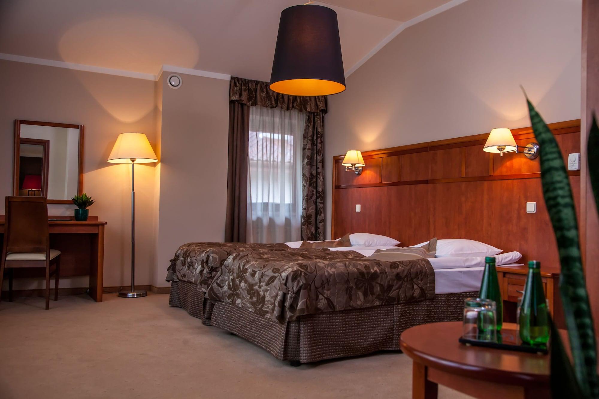 Farmona Hotel Business & Spa Krasków Εξωτερικό φωτογραφία